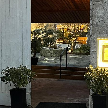 Hotel La Cour Carree Perrier Zewnętrze zdjęcie