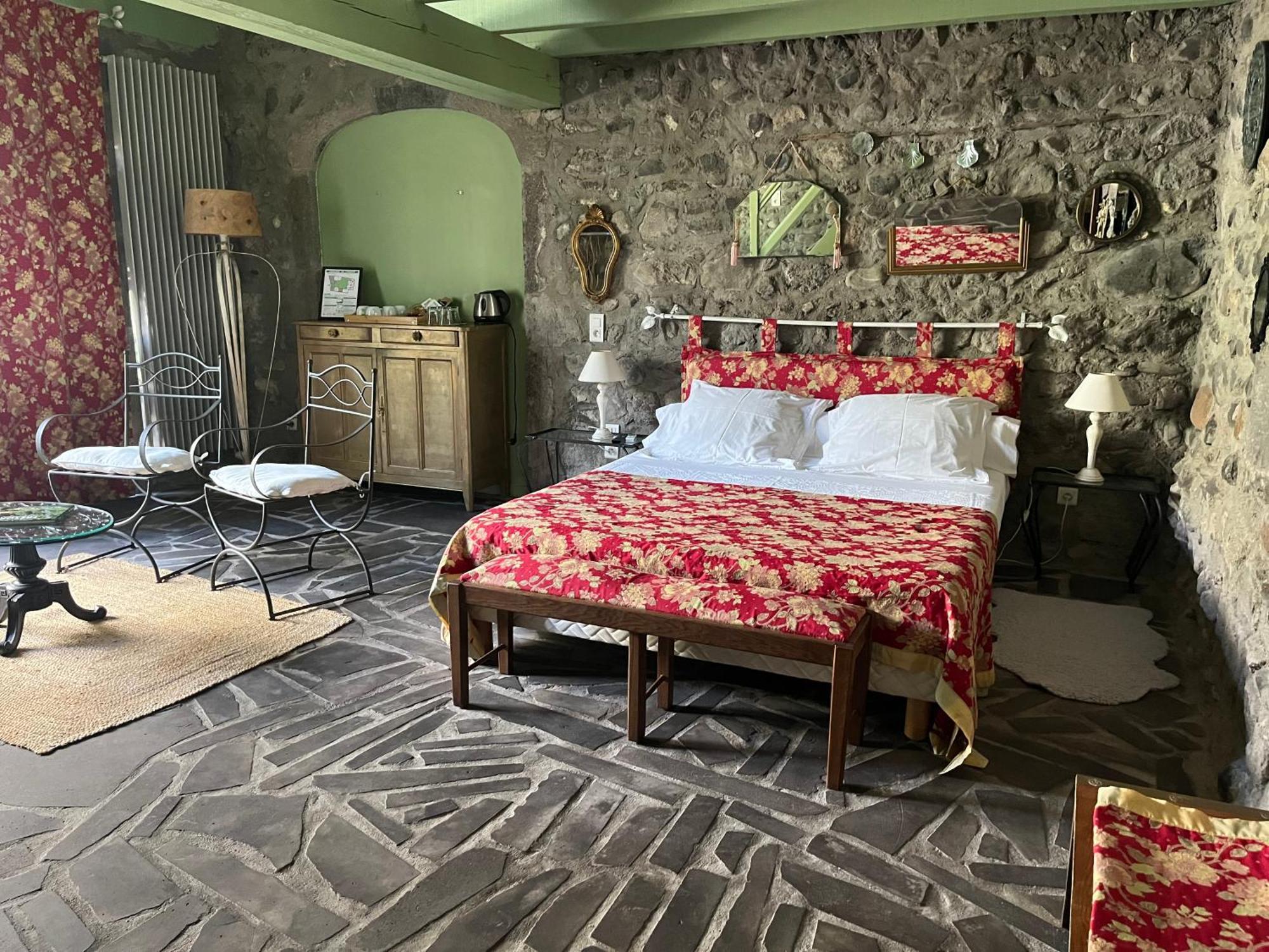 Hotel La Cour Carree Perrier Zewnętrze zdjęcie