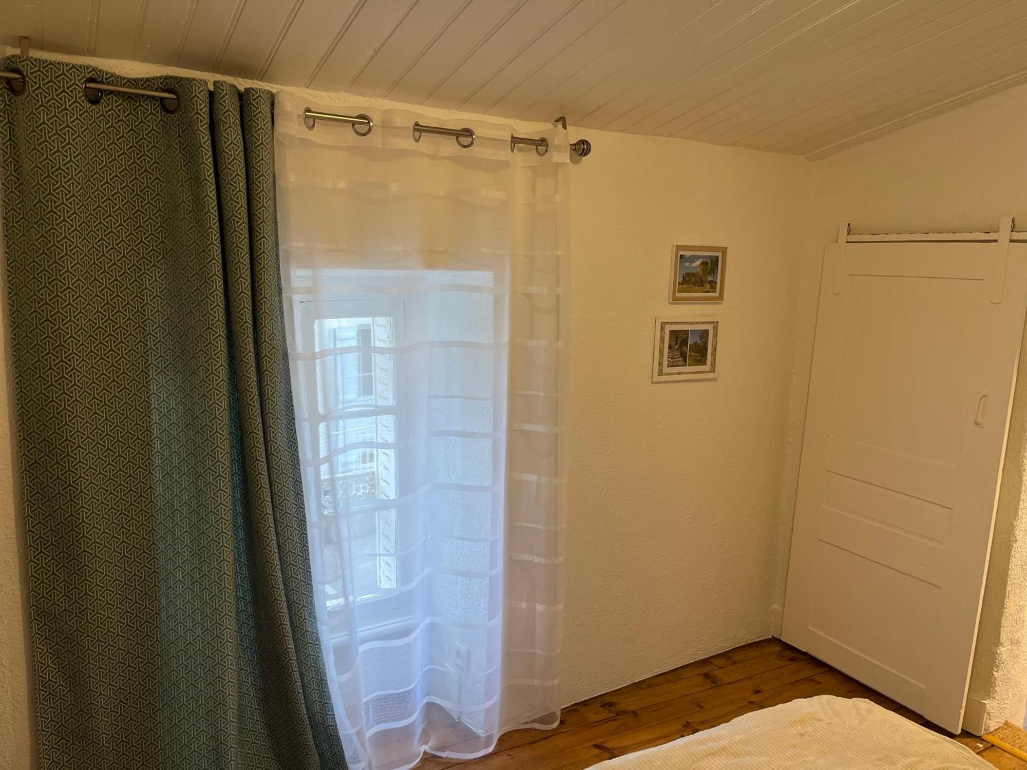 Hotel La Cour Carree Perrier Zewnętrze zdjęcie