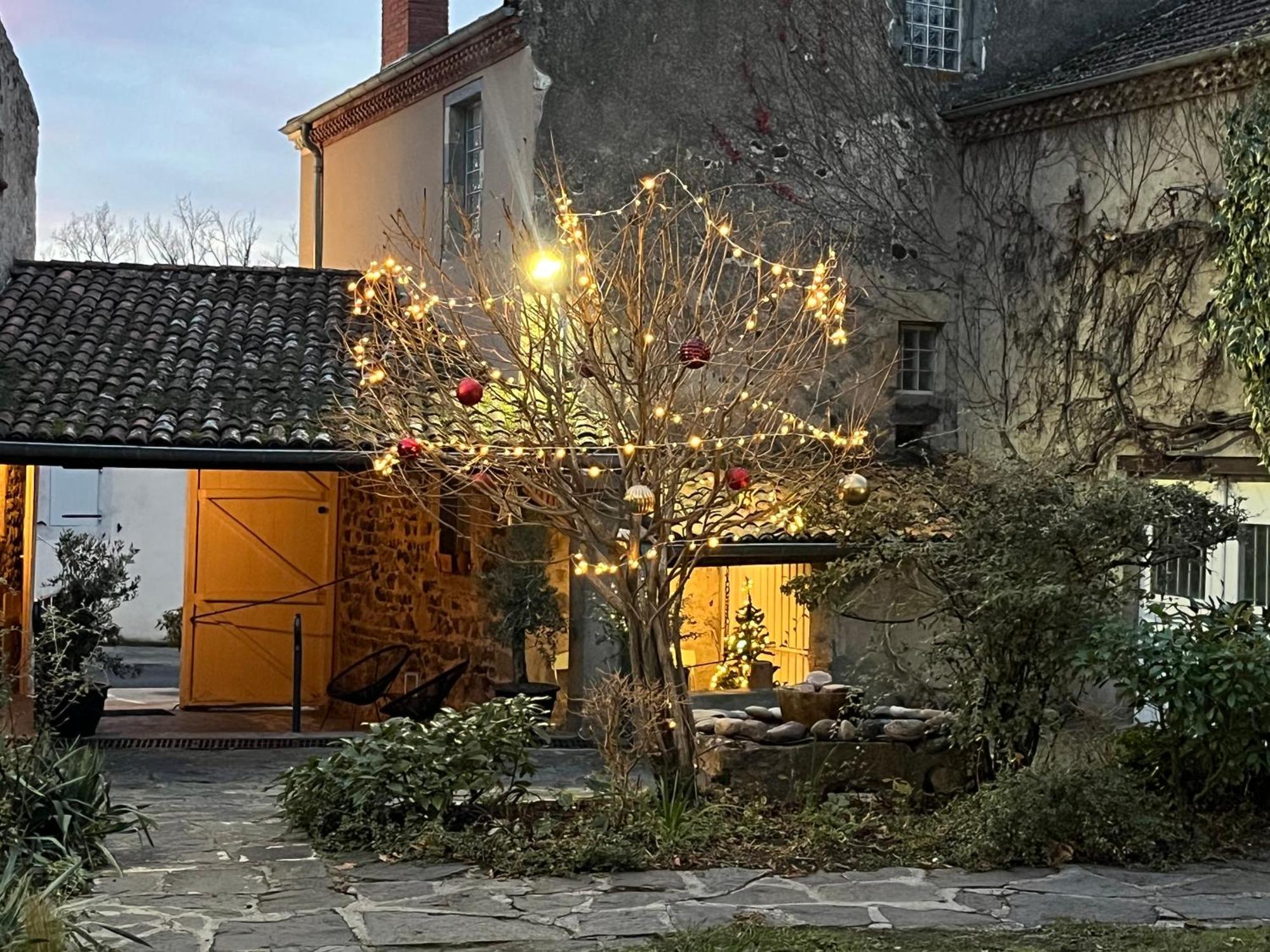 Hotel La Cour Carree Perrier Zewnętrze zdjęcie